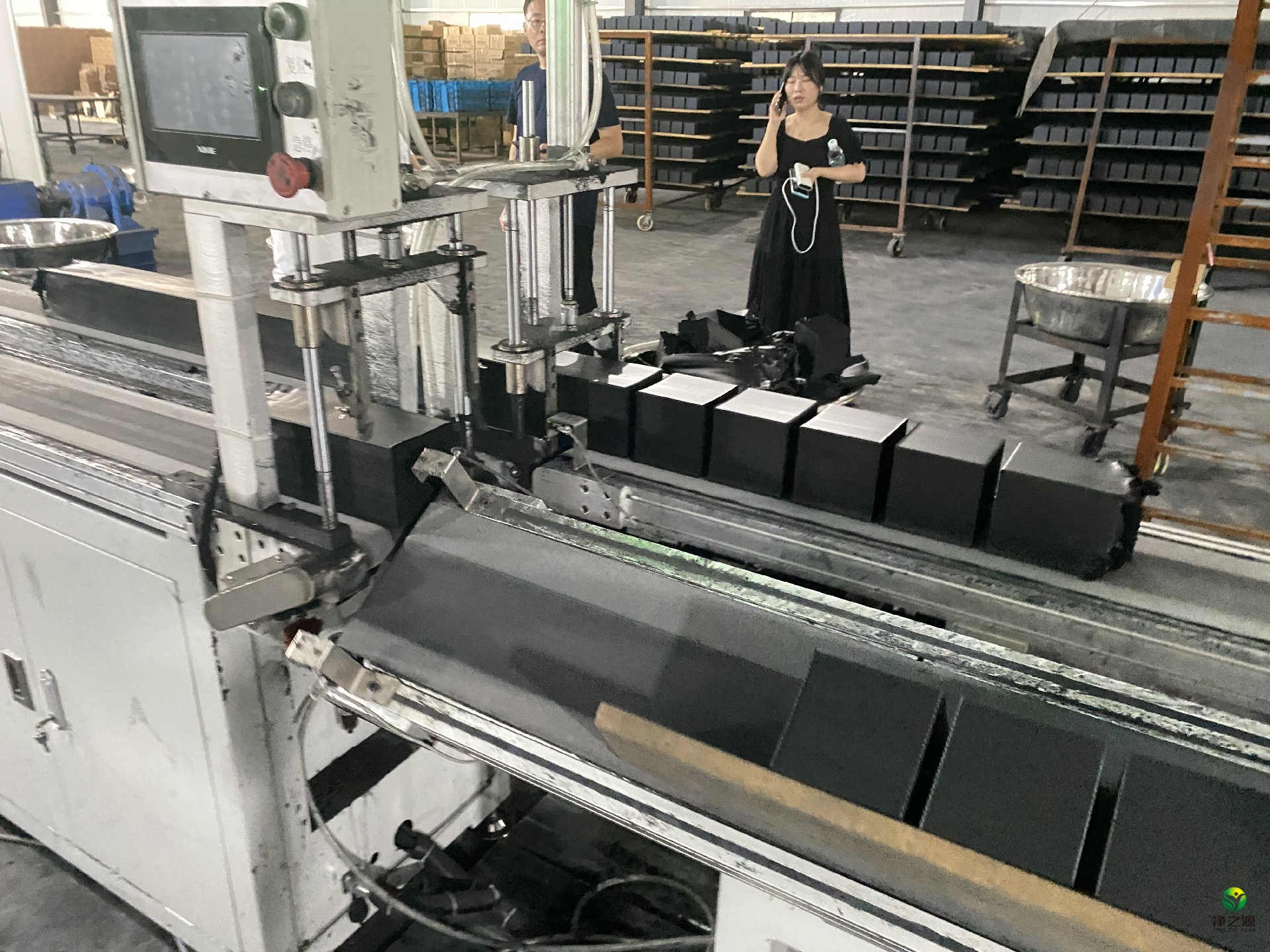 一吨活性炭能净化多少废气